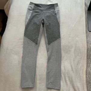 Outdoor voices Grey two toned crop leggings